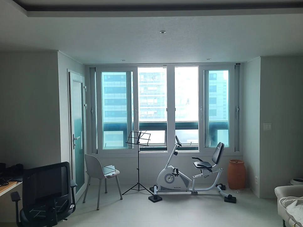 양천구 목동 부영그린타운2차, 패브릭 세탁 스트레스 없는 100% 블랙아웃 롤스크린 블라인드 올인원 시공기